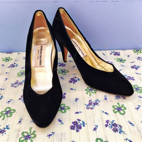 Black Velvet Pumps 